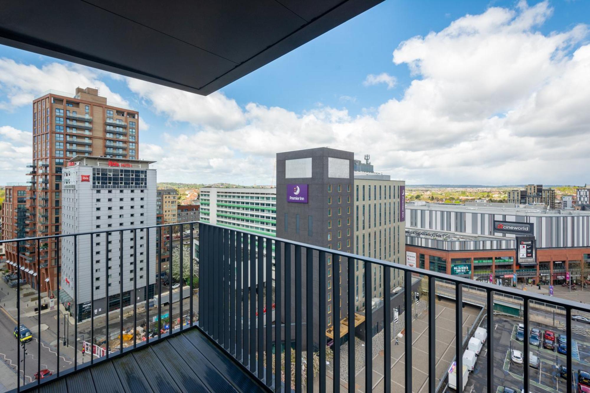 Mysquare State-Of-The-Art 1 Bedroom Apartments Near Wembley Park Лондон Экстерьер фото